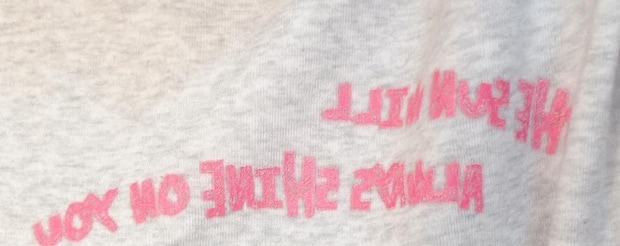 ママがアベイルを訪問→レジで「えっ」と一瞬驚かれた“550円スウェット”に「買う人ここにいます」