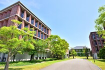 「全て完璧な大好きな学校」　九州・沖縄版“学生評価の高い大学”に集まった声「人脈を広げるチャンスがいくらでもある」「語学力も成長できる」