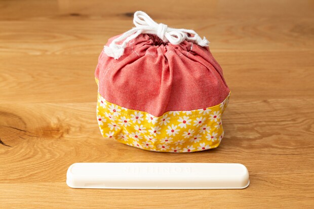 掃除中に出てきたお弁当箱→フタを開けたら……「これは使えるのか」　亡き母のコレクションに「取っといたらいいですよ」「我が家にもあります」