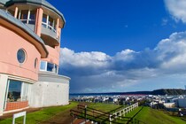 「必ず立ち寄るべき場所」　北海道グルメを超楽しめる“道の駅”が大人気！　「眺めが最高」「ウマいものが勢ぞろいしている」