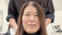 美容師の息子に“丸投げ”の母、お任せヘアカットで「うわー変わった」　激変の仕上がりに「若返った～」「親孝行や」　投稿者に話を聞いた
