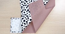 ダルメシアン柄とくすみピンクの布→縫い合わせると……　完成した“便利アイテム”に「素敵」「早速作ってみます」