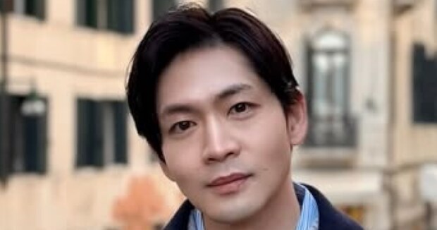 39歳人気俳優、ユニクロの「3990円商品」を着用? 「やっぱUNIQLOの服?」「あんな似合うの」 店員も「28歳ぐらいですか?」と衝撃