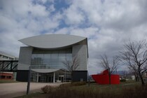 「綺麗で開放的な大学！！」　北日本の“隠れた高評価大学”はキャンパス環境も良好！「校舎が綺麗で勉強のやる気も出る」「就職のサポートが手厚い」