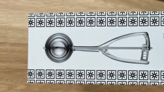 小5息子「誕生日に欲しいのは“アイスを丸くするやつ”」→1年後は……「将来有望」 ママ困惑の“まさかのアイテム”に「沼に沈むこと間違いなし」