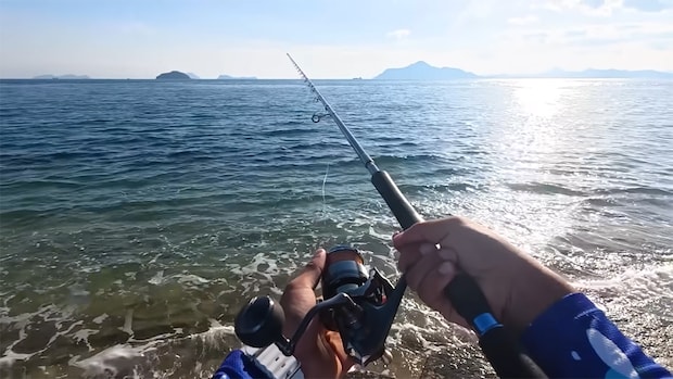海釣り中、デカい魚群にルアーを投げたら……　“とんでもない釣果”に「まさに宝くじ！」「最高にしびれた」