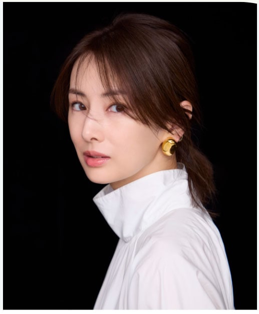 「反則でしょう」北川景子が着用した“まさかの服”にネット騒然「とんでもねぇ」「何でこんなに細いんだ」