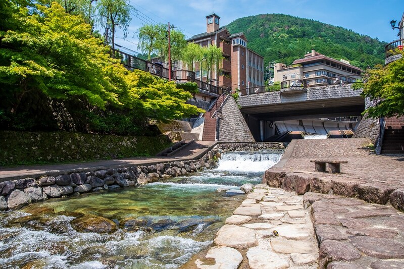 「温泉も食べ歩きも最高」 行ってみたい“東海地方の温泉地”第1位に「とろみのあるお湯で気持ち良かった」「街並みもめっちゃ綺麗」の声
