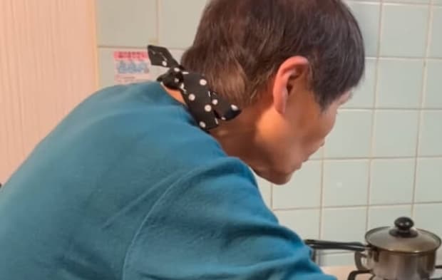 83歳おばあちゃんが孫のために作る夕食は……　思いが詰まった最高の食卓に「見習いたい」「やさしさあります」【おばあちゃんの記事まとめ】