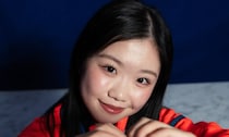 「激アツ」中井亜美選手、スマホ裏の“まさかのステッカー”に反響「世代だね」「好感度高い」「コラボして」