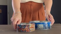 余ったクッキー缶は捨てないで！　色を塗って木材をくっつけると……　完成した驚きの一品に大反響「びっくりするほどいいアイデア」「簡単に作れそう！」【海外】