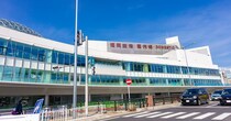 福岡空港の売店に寄った男性→周囲が絶賛するので、即買いしたのは……　「次から出張のお供になりそう」まさかの土産に「アホほど食べてた」
