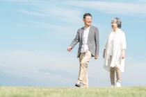 【50代に聞いた】老後を過ごしたい「都道府県」ランキング！　2位は「沖縄県」、1位は？