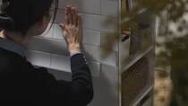 フランスの屋根裏部屋に住む女性、“極狭キッチン”をIKEAでDIYしたら……　パリのカフェみたいで「凄い素敵なキッチンカウンター」「行動力が凄すぎます！」