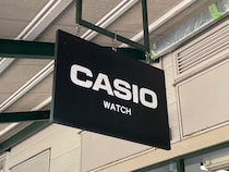 「プール入ってもびくともしない」　CASIO（カシオ）の“1万円以下のG-SHOCK”が大人気　「軽いので着けてても疲れない」「装着感は快適」