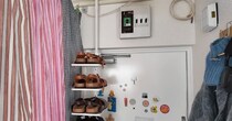 築50年の賃貸1LDK→玄関を開けると……　30代2人暮らしの空間に「センスのかたまり」「こんなにオシャレな部屋になるんですね」