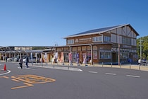 「土日は朝から長蛇の列ができる」　九州随一とも呼ばれる“大人気な道の駅”に絶賛の声　「ここでほぼ全てそろうレベル」「駐車場もとても広い」「困るくらい美味しそうな物がたくさん」