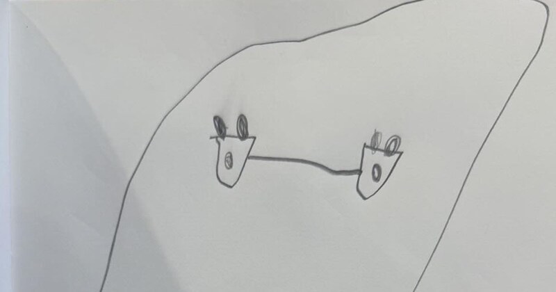 5歳娘「お仕事中のママ描いたよ〜！」→ウキウキで見てみると……　とんでもない光景に「仕事前に腹ちぎれた」