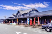 「平日でも駐車場はほぼ満車」　熊本県の“グルメがとにかくおいしい道の駅”が大好評！　「阿蘇の自然を楽しむ拠点として人気」「マストで寄るべきスポット」