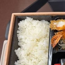 【画像】もらった弁当の中身（全体を見る）