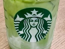 「これがスタバなの！？」“築100年超えの日本家屋”を使用した店舗がエモすぎる　「初見では通り過ぎる可能性大」「一度は行ってみたい」「ユニーク度は日本随一」