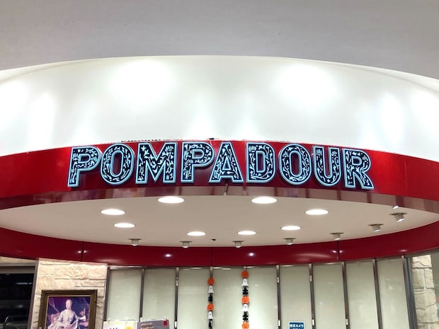 「超かわいい」横浜元町発祥・ポンパドウルの“赤いエコバッグ”が大人気 「わくわくしながら買いました」「肩掛けできるし食パンが入る」