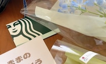 高校3年間、お弁当を作り続けたママ→卒業式後、娘から渡されたのは……　感動の贈り物に「全米が泣ける」「嬉しすぎるサプライズ」