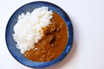 「美味しさと価格のバランスが良い！」　【関西地方在住者が選ぶ】見かけたらつい買ってしまう「レトルトカレー」ランキング！　2位は「ジャワカレー」、1位は？