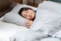 「安定していて当たり外れがない」　女性が選ぶ“客室が快適なビジネスホテル”ランキング上位に「机も広いし、TVもでかい」「ベッドが超広い。湯船で足伸ばせる」の声