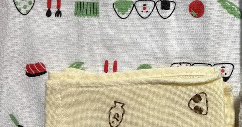 3年使った子どものタオルエプロン→新品と比べてみたら……「え！」「すんご！」　目を疑う“とんでもない変化”に「タオルも本望でしょう」