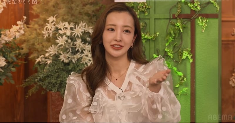 「余裕じゃない」　板野友美、覚悟でいっぱいの生活巡る「プレッシャー」で“病んでる”　元同僚もまさかの話に愕然「そうまでして自分を追い込む!?」