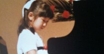 そうはならんやろ！　あどけない女の子が約45年後には……　“とんでもないギャップ”に爆笑「立派に育ってw」　その心境を聞いた