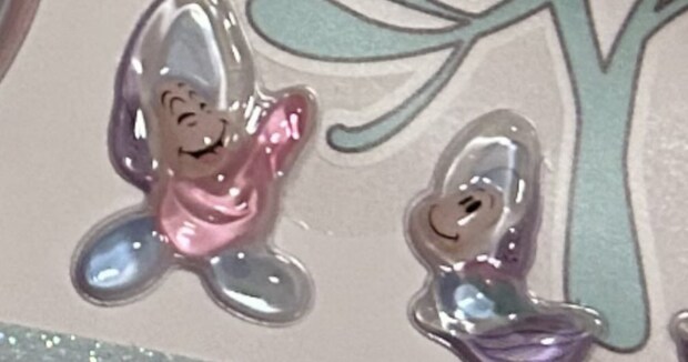 ブーム前に購入したディズニーのボンドロシール→“意外な場所”に貼ると…… 驚きの活用法に「かわいいーー!」「ありだな」