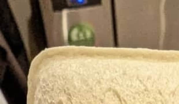 「何これ!?」ランチパックを焼いてみたら…… “知らなかった事実”に「えー!!」「今日買って帰ります!」