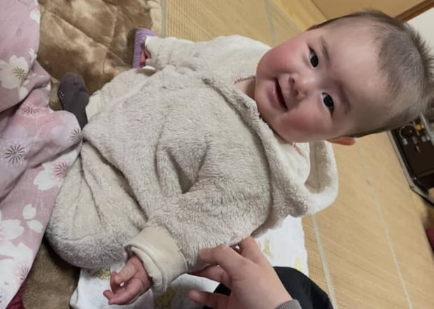 突然お隣さん宅にお呼ばれ→準備されていた“まさかのお祝い”に「待って待ってどういう状況！？」「私まで感謝感激」