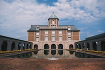 「道の駅なのにテーマパーク」広すぎて“1日遊べる神戸の道の駅”が話題！　「BBQ、遊園地にプール、冬はイルミネーションと年中楽しめる」「品ぞろえがかなり充実」など絶賛の声