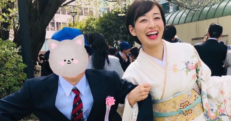 息子の小学校卒業で腕を組んだ34歳母→中学校で反抗期を迎えて……　6年後の姿に反響　「本当に素敵！」「お母さん、変わってない!?」　1年後の現在は