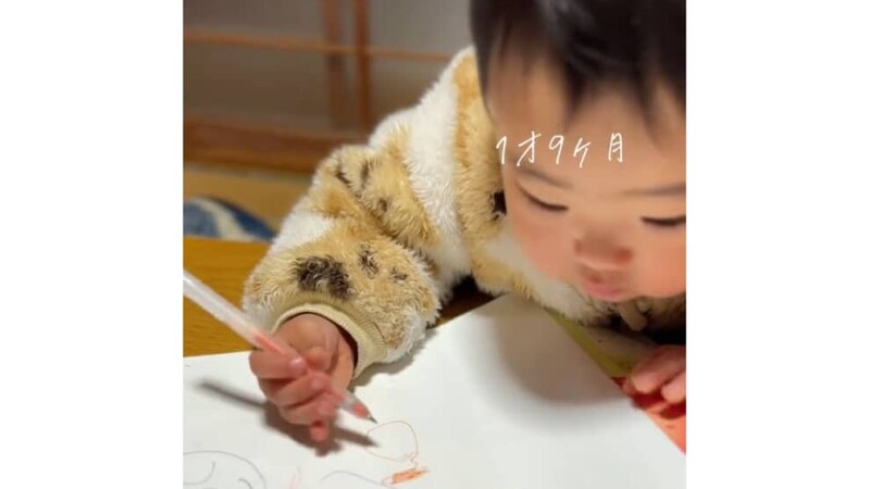 1歳9カ月の娘が描く“アンパンマン”→「天才かも」と思った1年後……　現在のイラストに「ありえん」「人生、何回目？」