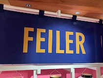 【画像：FEILER（フェイラー）の“ハイジ柄携帯スリッパ”】