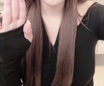 「松坂桃李に似てるって2億回くらい言われる」→嘘かと思いきや……　まさかの姿に「やばい」「妹って言われても全然信じる」