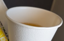 嵐のライブに向かう飛行機→CAに「担当誰ですか？」と聞かれ……　渡された“まさかのもの”に「さすが」「その飛行機に乗りたい人生だった」