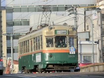 「若いときも老後もずっと住みたい」広島県の“住み心地がいい沿線”第1位に「交通の便が良く、住みやすい街」「もっかい住みたい…」の声