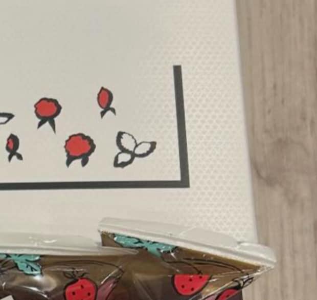 「人気らしいですが」お土産でもらったお菓子の箱→開けてみると……　まさかの中身に「めっちゃ並ぶやつ！」「1番大好き」