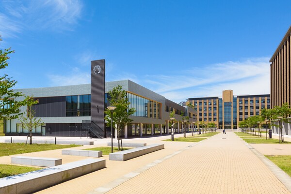 【国公立大学】「真面目な頑張り屋が多くて優秀」「指導が楽すぎて感動」 “仕事ができる卒業生が多い”と思う大学ランキング! 2位の「東北大学」を抑えた1位は?【2026年3月31日時点】