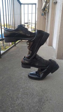 コインタワー職人が生み出した「靴タワー」が芸術的　「かっこいい」「アートとして展示されてても違和感ない」