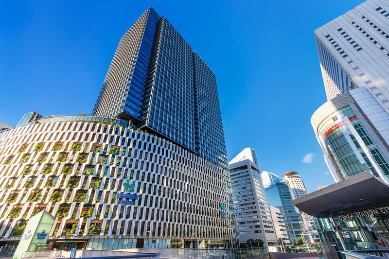 「手土産はコレ一択」　大阪の知る人ぞ知る“クッキー”に絶賛の声　「いつも行列の人気店」「よく青い紙袋を見かけます」