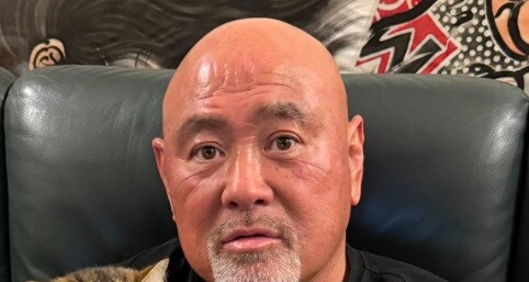 「かわいいいいい」63歳・元プロレスラー、“唯一の友だち”を公開→「似てるw」「そっくり！！」「癒される」