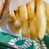 バーガーキングで店員に勧められるまま注文すると……　目からウロコの光景に「知らなかった」「マストです！」「一度知ると戻れない」