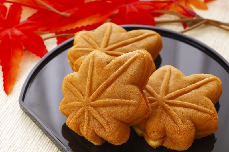 お土産に買ってきてほしい「広島の銘菓・スイーツ」ランキング! 2位は「もみじ饅頭(やまだ屋)」、1位は?