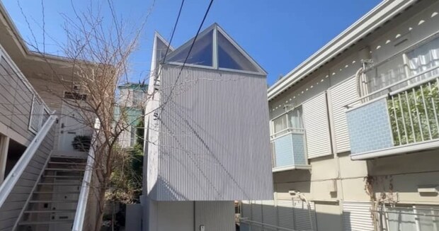たった8坪の“狭小な一軒家”→中に入ってみると……「尖ってますなぁ」 “まさかの光景”に「かなり住みたい」